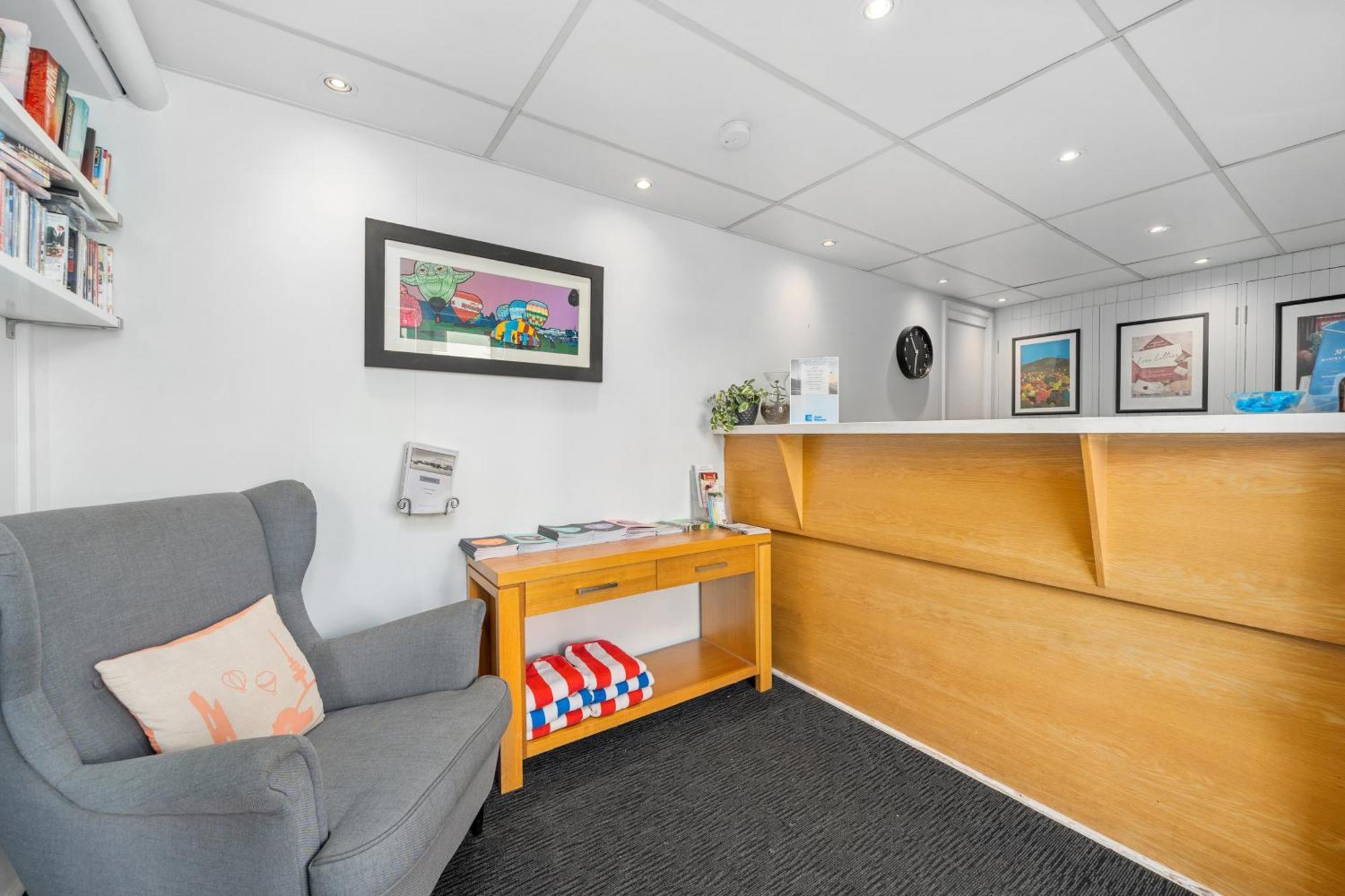 Manuka Park Serviced Apartments Canberra Esterno foto